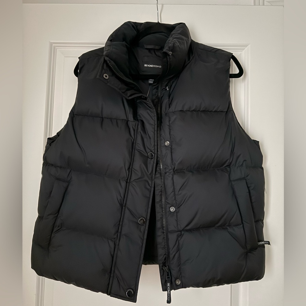 Beyond Yoga Black Puffer Vest